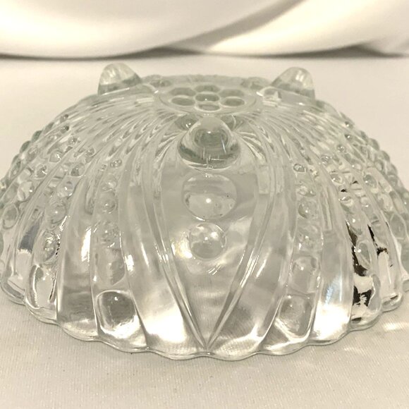 Vintage Anchor Hocking Crystal Clear Glass 3 Footed Bowl Burple Pattern 4.5” in - Picture 2 of 6